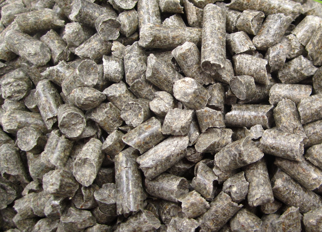 All natural activated carbon pine wood pellet cat litter